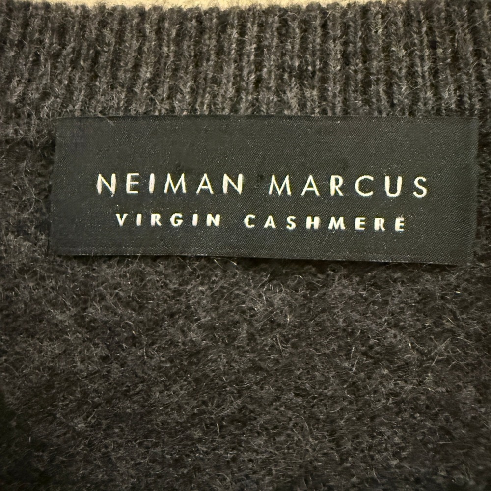 Neiman Marcus V-Neck Sweater Mens M Gray Virgin Cashmere Luxury Minimalist